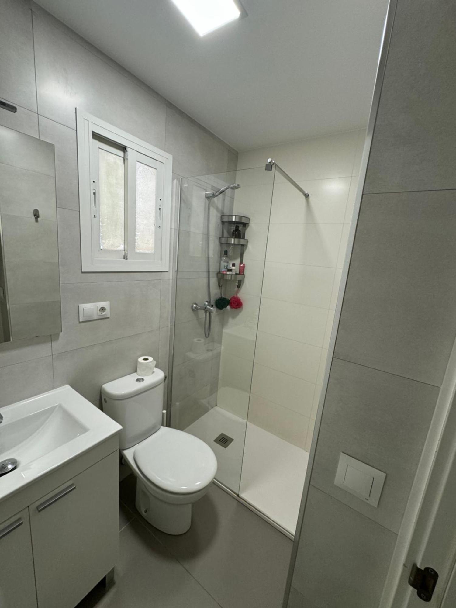 Beach, Pedregalejo Apt.4/6 2 Hab. Appartamento